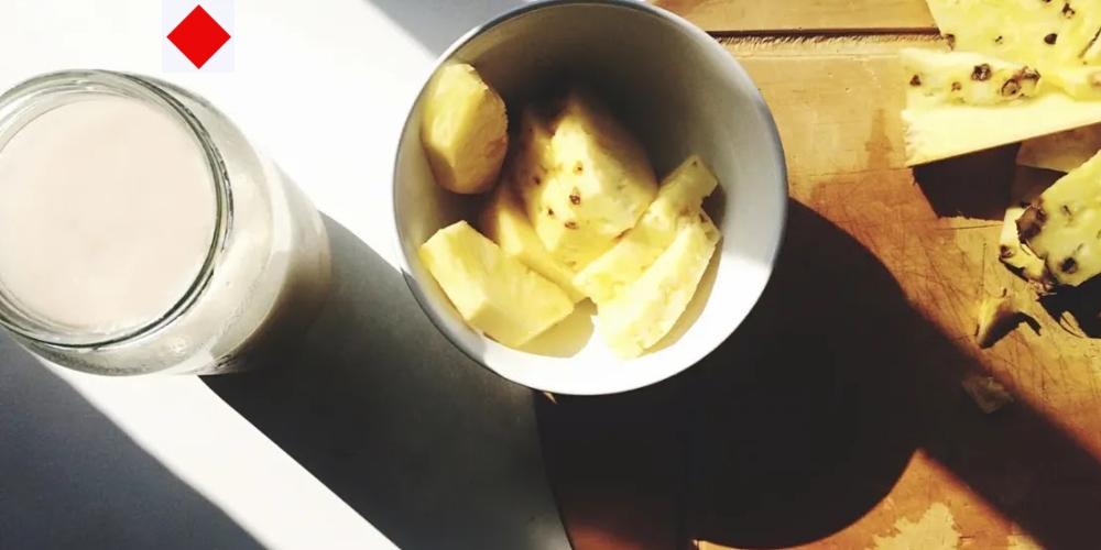 আনারস ও দুধ একসঙ্গে খেলে কি সত্যিই বিপদ?