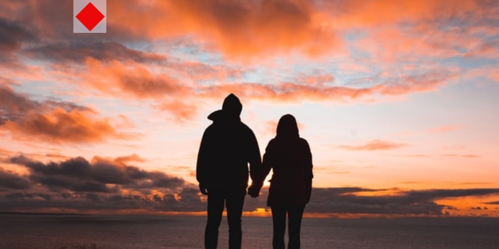 সুখী দম্পতিরা কেন সোশ্যাল মিডিয়ায় কম ছবি দেন