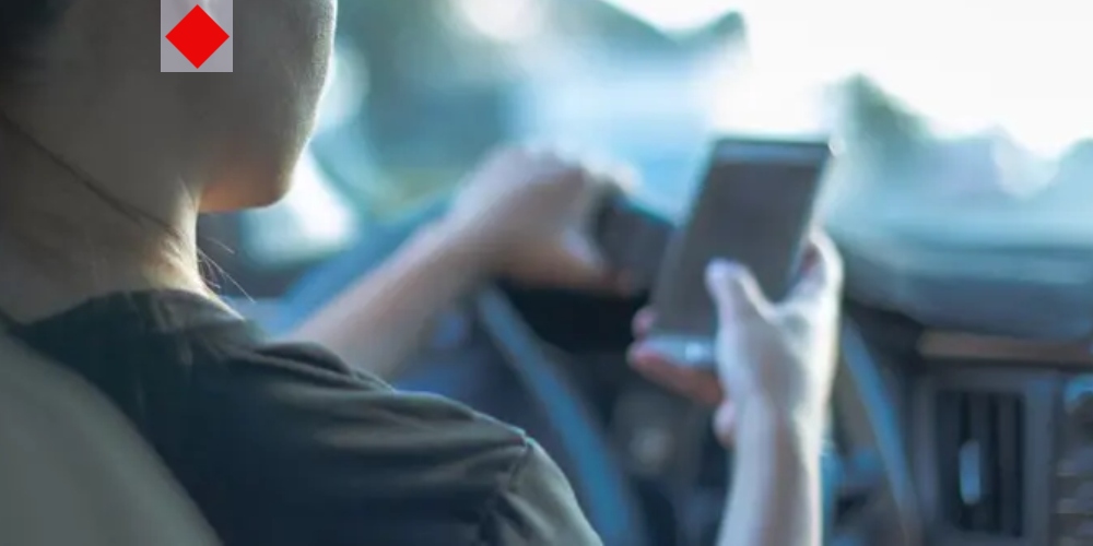 ফোন স্ক্রলিংয়ের নেশা থেকে মুক্তির ৫ কার্যকর উপায়