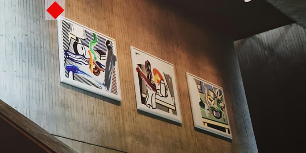 দেয়ালে ছবির সঠিক বিন্যাসেই বদলে যাবে ঘরের আমেজ