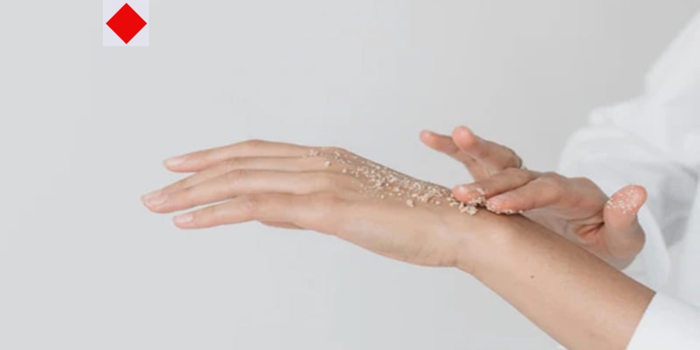 শীতের আগেই হাতে খসখসে ভাব? কয়েকটি কার্যকর ঘরোয়া উপায়